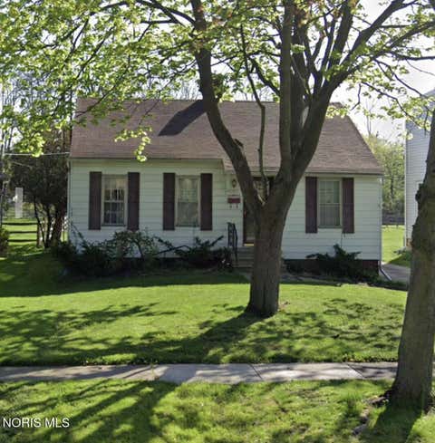 Photo of 847 Walnut Street, Perrysburg, OH 43551 (MLS # 10011200)