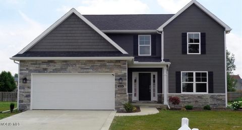 Photo of 5024 Merlot Drive, Oregon, OH 43616 (MLS # 10005450)