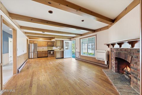 Tiny photo for 11 Old Coach Road, Bowling Green, OH 43402 (MLS # 10006164)