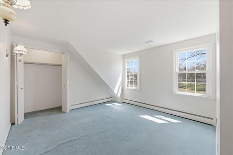 Tiny photo for 11 Old Coach Road, Bowling Green, OH 43402 (MLS # 10006164)