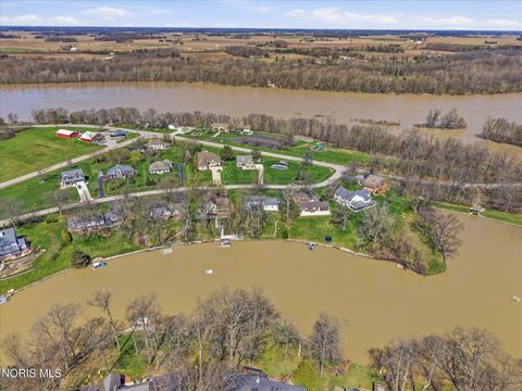 Tiny photo for 11 Old Coach Road, Bowling Green, OH 43402 (MLS # 10006164)