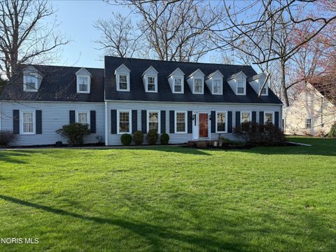 Photo of 11 Old Coach Road, Bowling Green, OH 43402 (MLS # 10006164)