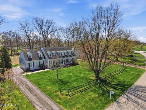 Tiny photo for 11 Old Coach Road, Bowling Green, OH 43402 (MLS # 10006164)