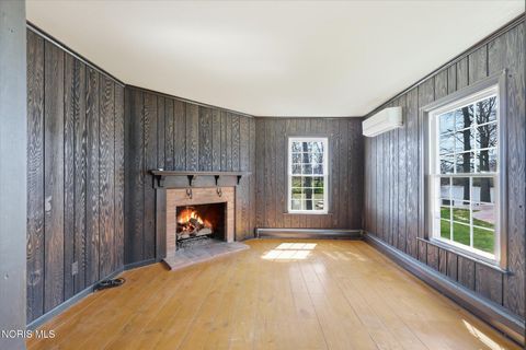 Tiny photo for 11 Old Coach Road, Bowling Green, OH 43402 (MLS # 10006164)