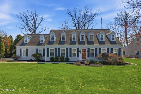 Tiny photo for 11 Old Coach Road, Bowling Green, OH 43402 (MLS # 10006164)