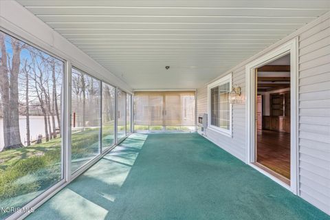 Tiny photo for 11 Old Coach Road, Bowling Green, OH 43402 (MLS # 10006164)