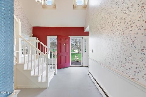 Tiny photo for 11 Old Coach Road, Bowling Green, OH 43402 (MLS # 10006164)