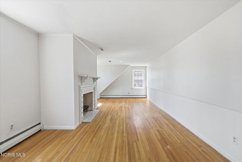 Tiny photo for 11 Old Coach Road, Bowling Green, OH 43402 (MLS # 10006164)