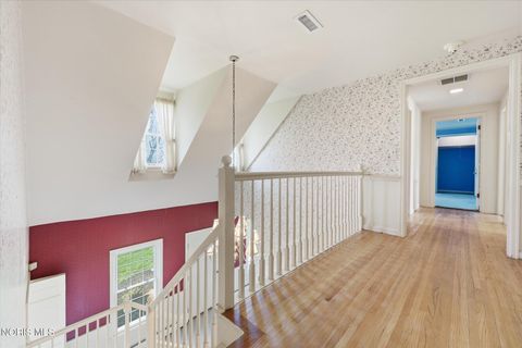 Tiny photo for 11 Old Coach Road, Bowling Green, OH 43402 (MLS # 10006164)