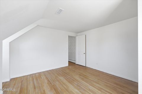 Tiny photo for 11 Old Coach Road, Bowling Green, OH 43402 (MLS # 10006164)