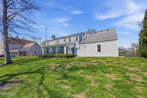 Tiny photo for 11 Old Coach Road, Bowling Green, OH 43402 (MLS # 10006164)