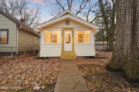 Photo of 5505 Gay Street, Toledo, OH 43613 (MLS # 10002501)