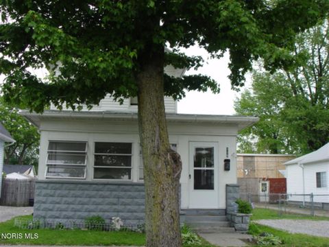 Photo of 119 Whiting Avenue, Toledo, OH 43609 (MLS # 10004812)