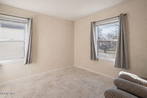 Tiny photo for 1202 Cribb Street, Toledo, OH 43612 (MLS # 10004975)