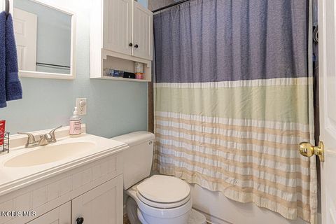 Tiny photo for 1202 Cribb Street, Toledo, OH 43612 (MLS # 10004975)