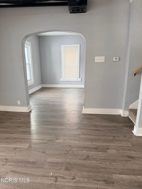 Tiny photo for 2026 Hawthorne Street, Toledo, OH 43606 (MLS # 10004119)