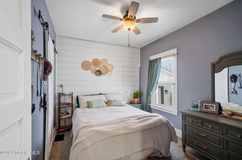 Tiny photo for 1421 E Sandusky Street, Findlay, OH 45840 (MLS # 10003908)