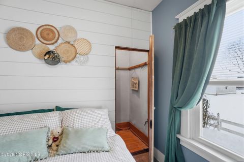 Tiny photo for 1421 E Sandusky Street, Findlay, OH 45840 (MLS # 10003908)