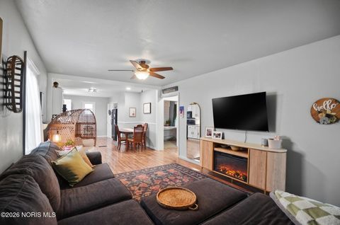 Tiny photo for 1421 E Sandusky Street, Findlay, OH 45840 (MLS # 10003908)