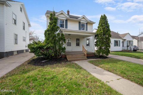 Photo of 423 W Poinsetta Avenue, Toledo, OH 43612 (MLS # 10005733)