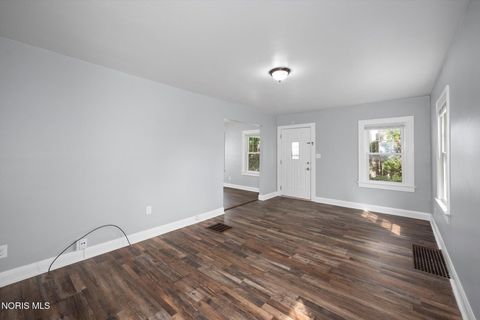 Tiny photo for 423 W Poinsetta Avenue, Toledo, OH 43612 (MLS # 10005733)