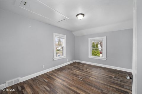 Tiny photo for 423 W Poinsetta Avenue, Toledo, OH 43612 (MLS # 10005733)