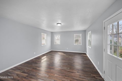 Tiny photo for 423 W Poinsetta Avenue, Toledo, OH 43612 (MLS # 10005733)