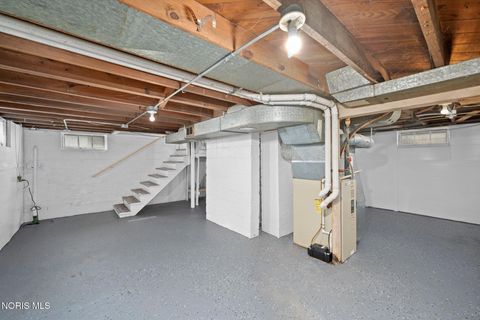 Tiny photo for 423 W Poinsetta Avenue, Toledo, OH 43612 (MLS # 10005733)