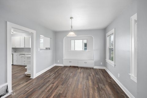 Tiny photo for 423 W Poinsetta Avenue, Toledo, OH 43612 (MLS # 10005733)