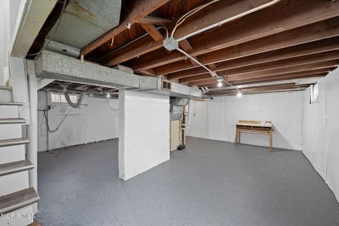 Tiny photo for 423 W Poinsetta Avenue, Toledo, OH 43612 (MLS # 10005733)