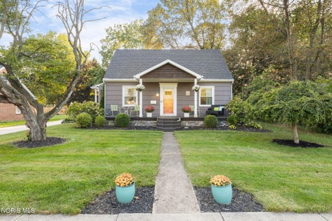 Photo of 804 Cherry Street, Perrysburg, OH 43551 (MLS # 10013660)