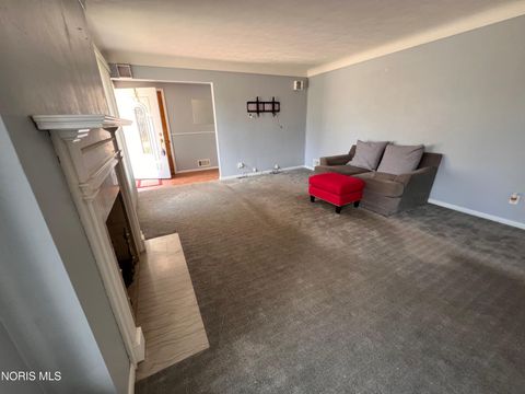 Tiny photo for 2904 Isha Laye Way, Toledo, OH 43606 (MLS # 10004566)