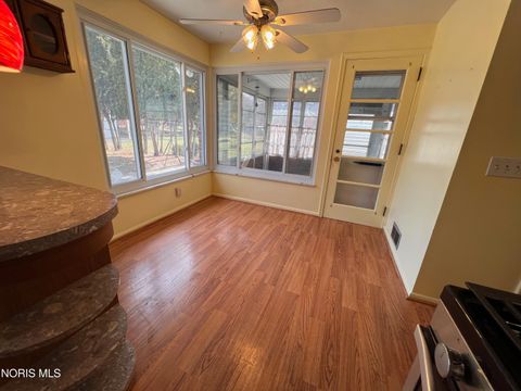 Tiny photo for 2904 Isha Laye Way, Toledo, OH 43606 (MLS # 10004566)