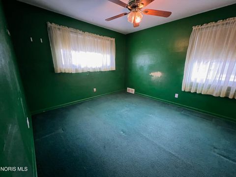 Tiny photo for 2904 Isha Laye Way, Toledo, OH 43606 (MLS # 10004566)