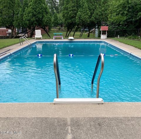 Tiny photo for 2904 Isha Laye Way, Toledo, OH 43606 (MLS # 10004566)