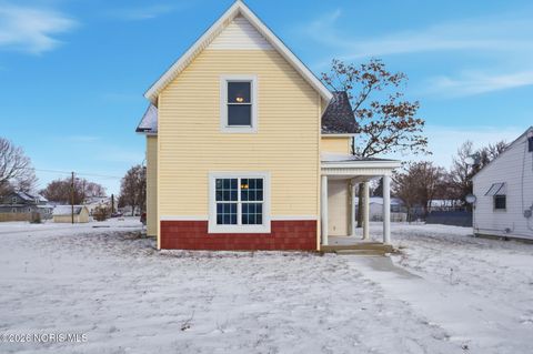 Photo of 520 W Wayne Street, Paulding, OH 45879 (MLS # 10003347)