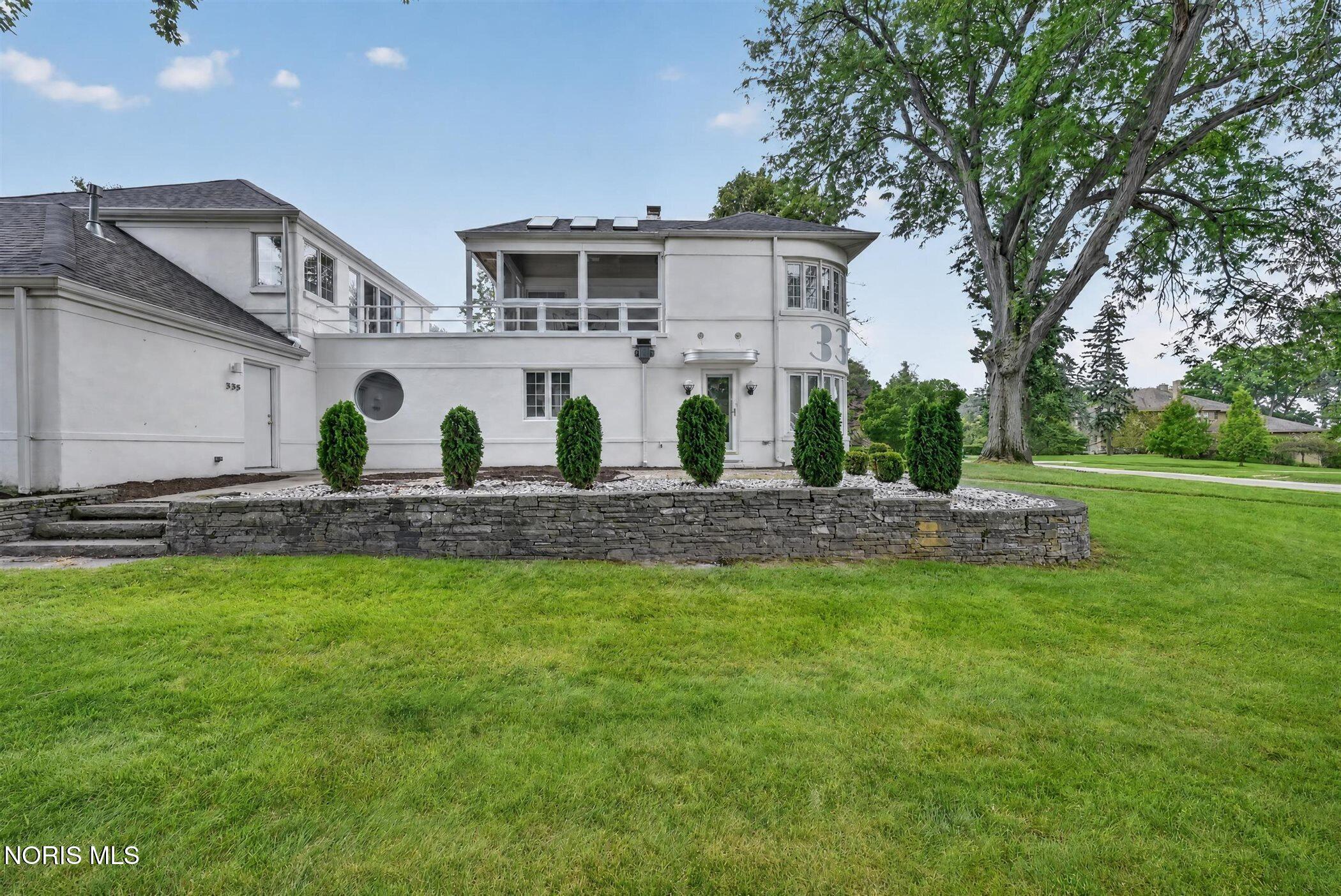 335 Riverside Drive