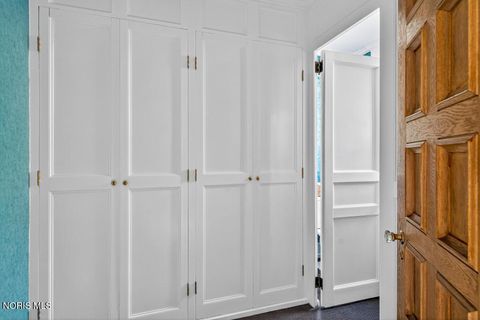 Tiny photo for 4215 River Road, Toledo, OH 43614 (MLS # 10005159)