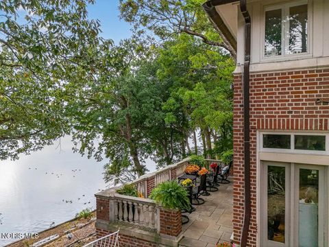 Tiny photo for 4215 River Road, Toledo, OH 43614 (MLS # 10005159)