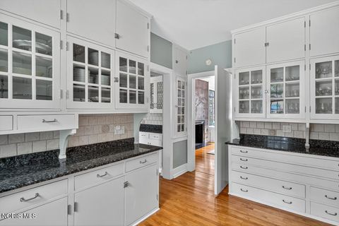 Tiny photo for 4215 River Road, Toledo, OH 43614 (MLS # 10005159)