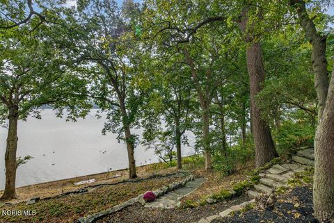 Tiny photo for 4215 River Road, Toledo, OH 43614 (MLS # 10005159)