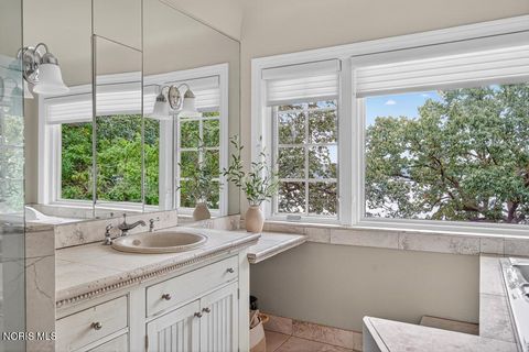 Tiny photo for 4215 River Road, Toledo, OH 43614 (MLS # 10005159)