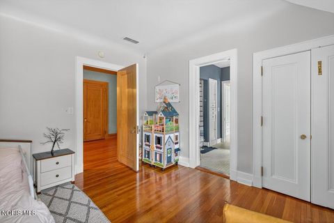 Tiny photo for 4215 River Road, Toledo, OH 43614 (MLS # 10005159)