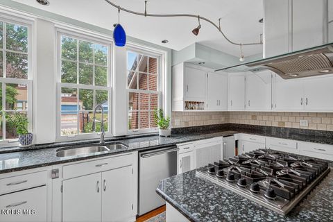 Tiny photo for 4215 River Road, Toledo, OH 43614 (MLS # 10005159)