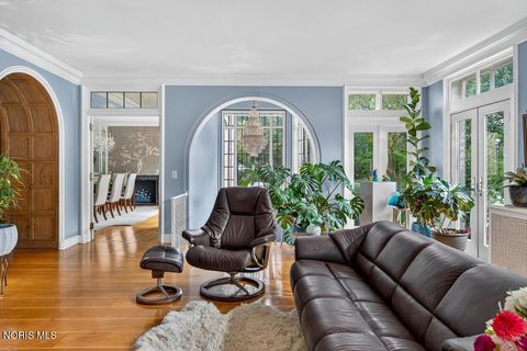 Tiny photo for 4215 River Road, Toledo, OH 43614 (MLS # 10005159)