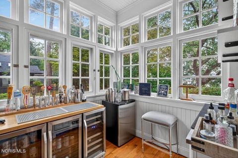 Tiny photo for 4215 River Road, Toledo, OH 43614 (MLS # 10005159)