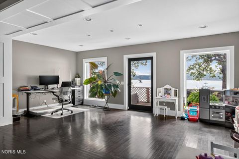 Tiny photo for 4215 River Road, Toledo, OH 43614 (MLS # 10005159)