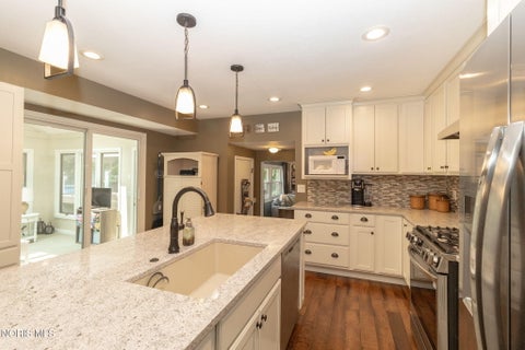 Tiny photo for 4531 Vicksburg Drive, Sylvania, OH 43560 (MLS # 10014241)