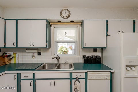Tiny photo for 1641 Atwood Road, Toledo, OH 43615 (MLS # 10013531)