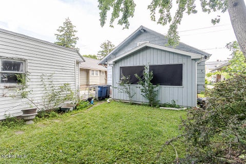 Tiny photo for 3863 Upton Avenue, Toledo, OH 43613 (MLS # 10010938)